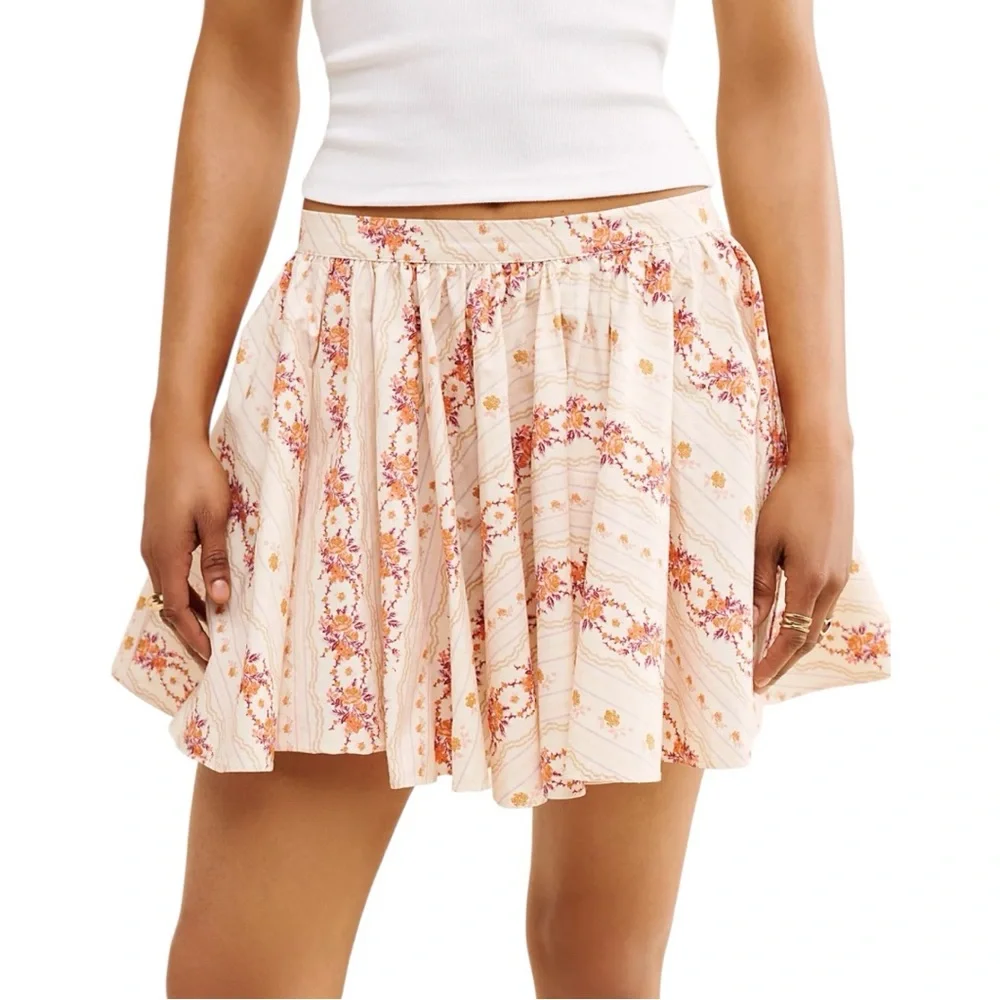 NWT Free People Gaia Printed Mini Skirt in Ivory Combo Size Small Feminine - Picture 5 of 13